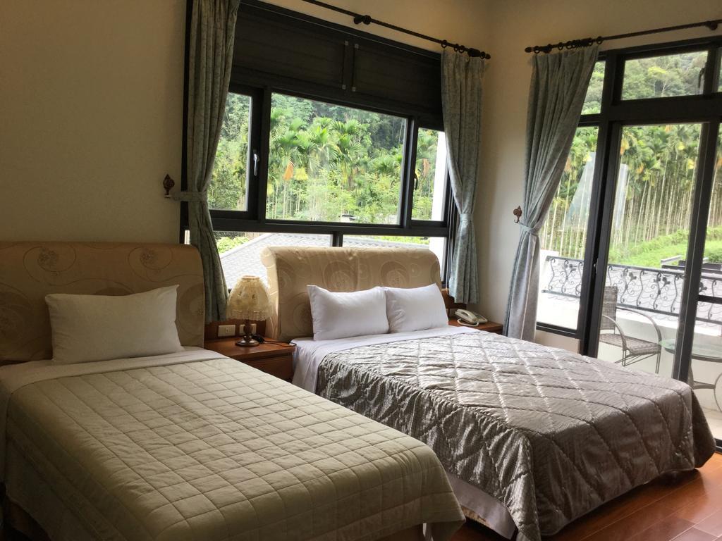 闕麒景觀民宿chill Villa B&B ผูหลี่ ภายนอก รูปภาพ